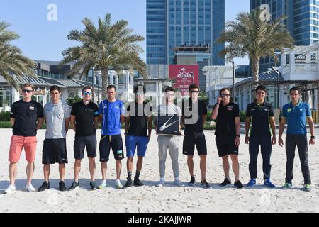 (Links-Rechts) Andre Greipel, Michael Matthews, Elia Viviani, Vincenzo Nibali, Yousif Mirza, Mark Cavendish, Greg Van Avermaet, John Degenkolb, Andrey Amador und Alberto Contador, aufgenommen während einer Fotocollage einen Tag vor dem vierstufigen Radrennen der Emirate, der Abu Dhabi Tour (20-23. Oktober). Am Mittwoch, den 19. Oktober 2016, im St Regis Hotel, Abu Dhabi, VAE. Foto von Artur Widak *** Bitte nutzen Sie die Gutschrift aus dem Kreditfeld *** Stockfoto