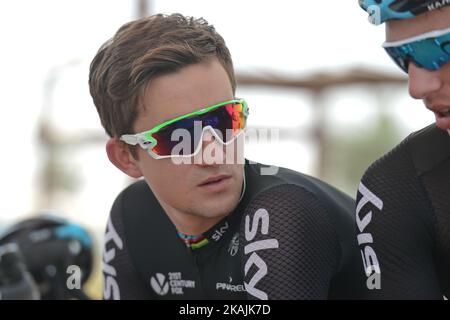 Micha? Kwiatkowski, ein polnischer Profi-Rennradfahrer für das UCI ProTeam Sky, stellte sich vor der Eröffnungsphase der Tour of Abu Dhabi, der Adnoc-Etappe, einer 147km, die komplett in die Wüste führt, mit Start und Ziel in Madinat Zayed vor. Am Donnerstag, den 20. Oktober 2016, in Madinat Zayed, Abu Dhabi, VAE. Foto von Artur Widak *** Bitte nutzen Sie die Gutschrift aus dem Kreditfeld *** Stockfoto