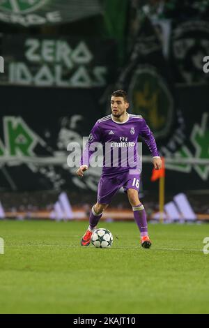 Real Madrids Mittelfeldspieler Mateo Kovacic aus Croacia in Aktion während des UEFA Champions League-Spiels zwischen Sporting Clube de Portugal und Real Madrid am 22. November 2016 im Estadio Jose Alvalade in Lissabon, Portugal. (Foto von Bruno Barros / DPI / NurPhoto) *** Bitte nutzen Sie die Gutschrift aus dem Kreditfeld *** Stockfoto