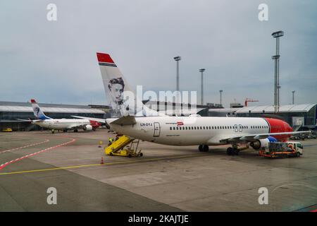 Kopenhagen, Dänemark - 08.05.2022: Norwegian Air Planes in Kastrup Airport. Stockfoto