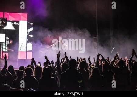 The Planet funkt am 27. November 2016 zur „Recall Tour“ zurück auf die Bühne des Grand Theatre Geox in Padua, Italien. (Foto von Roberto Silvino/NurPhoto) *** Bitte nutzen Sie die Gutschrift aus dem Kreditfeld *** Stockfoto