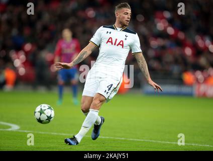 Tottenham Hotspur's Toby Alderweireld während des UEFA Champions League - Gruppe-E-Spiels zwischen Tottenham Hotspur und CSKA Moskau im Wembley-Stadion 07. Dez 2016 (Foto von Kieran Galvin/NurPhoto) *** Bitte benutzen Sie die Gutschrift aus dem Credit Field *** Stockfoto