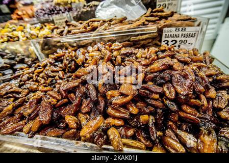 Termine auf dem städtischen Markt (Mercadao), in Sao Paulo, Brasilien, am 11. Dezember 2016. Neben Gemüse, Metzgerei, Fischhändler und Emporium (national und importiert) in einem einzigen Raum versammelt, hat auch Restaurants und Snack-Bars, die Chips mit dem Gesicht der Stadt bieten. (Foto von Cris FAGA/NurPhoto) *** Bitte nutzen Sie die Gutschrift aus dem Kreditfeld *** Stockfoto