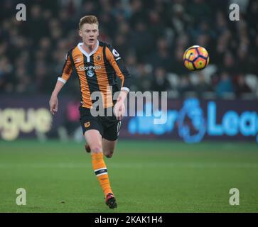 Sam Clucas von Hull City während des Premier League-Spiels zwischen West Ham United und Hull City im London Stadium, Queen Elizabeth II Olympic Park, London am 17. Dezember 2016 (Foto von Kieran Galvin/NurPhoto) *** Bitte benutzen Sie die Gutschrift aus dem Kreditfeld *** Stockfoto