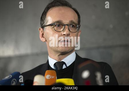 Der deutsche Justizminister Heiko Maas gibt eine Erklärung ab, nachdem er am 22. Dezember 2016 über den Ermittlungsstand des Berliner Angriffs beim Bundeskriminalamt in Berlin informiert worden war. (Foto von Emmanuele Contini/NurPhoto) *** Bitte benutzen Sie die Gutschrift aus dem Kreditfeld *** Stockfoto