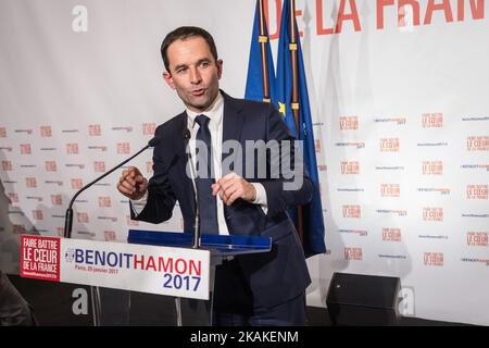 Benoit Hamon, Sieger der linken Vorwahlen vor den Präsidentschaftswahlen 2017 in Frankreich, während einer Rede nach den Ergebnissen der zweiten Vorwahlen am 29. Januar 2017 in Paris, Frankreich. Benoit Hamon ist Kandidat der Sozialistischen Partei für die Präsidentschaftswahlen 2017. (Foto von Julien Mattia/NurPhoto) *** Bitte nutzen Sie die Gutschrift aus dem Kreditfeld *** Stockfoto