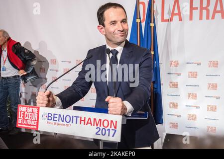 Benoit Hamon, Sieger der linken Vorwahlen vor den Präsidentschaftswahlen 2017 in Frankreich, während einer Rede nach den Ergebnissen der zweiten Vorwahlen am 29. Januar 2017 in Paris, Frankreich. Benoit Hamon ist Kandidat der Sozialistischen Partei für die Präsidentschaftswahlen 2017. (Foto von Julien Mattia/NurPhoto) *** Bitte nutzen Sie die Gutschrift aus dem Kreditfeld *** Stockfoto