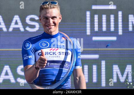 Der deutsche Rennradfahrer Marcel Kittel von Quick-Step Floors feiert, nachdem er die letzte Meraas-Etappe und die vierte Auflage der Dubai Tour 2017 gewonnen hat. Am Samstag, 4. Februar 2017, in Dubai, VAE. Foto von Artur Widak *** Bitte nutzen Sie die Gutschrift aus dem Kreditfeld *** Stockfoto