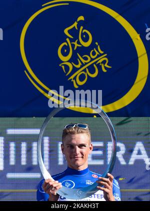 Der deutsche Rennradfahrer Marcel Kittel von Quick-Step Floors feiert, nachdem er die letzte Meraas-Etappe und die vierte Auflage der Dubai Tour 2017 gewonnen hat. Am Samstag, 4. Februar 2017, in Dubai, VAE. Foto von Artur Widak *** Bitte nutzen Sie die Gutschrift aus dem Kreditfeld *** Stockfoto