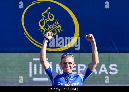 Der deutsche Rennradfahrer Marcel Kittel von Quick-Step Floors feiert, nachdem er die letzte Meraas-Etappe und die vierte Auflage der Dubai Tour 2017 gewonnen hat. Am Samstag, 4. Februar 2017, in Dubai, VAE. Foto von Artur Widak *** Bitte nutzen Sie die Gutschrift aus dem Kreditfeld *** Stockfoto