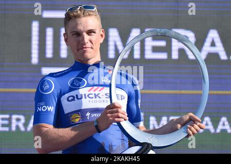Der deutsche Rennradfahrer Marcel Kittel von Quick-Step Floors feiert, nachdem er die letzte Meraas-Etappe und die vierte Auflage der Dubai Tour 2017 gewonnen hat. Am Samstag, 4. Februar 2017, in Dubai, VAE. Foto von Artur Widak *** Bitte nutzen Sie die Gutschrift aus dem Kreditfeld *** Stockfoto