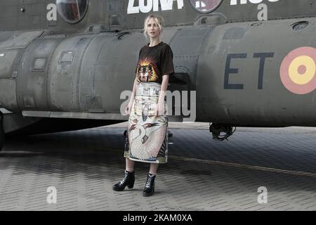 Ingrid Garcia Jonsson nimmt am 6. März 2017 an der Fotocolalle „Zona Hostil“ auf der FAMET Militärbasis in Colmenar Viejo, Spanien, Teil. (Foto von Oscar Gonzalez/NurPhoto) *** Bitte benutzen Sie die Gutschrift aus dem Kreditfeld *** Stockfoto