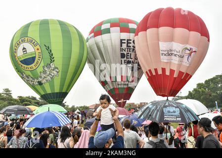 Luftballons, die während der Ausgabe 9. von My Balloon Fiesta abgebildet wurden. Es ist ein jährliches internationales Heißluftballon-Festival in Kuala Lumpur, Malaysia am 11. März 2017. Das Festival findet bis zum 12. März 2017 statt. (Foto von Chris Jung/NurPhoto) *** Bitte nutzen Sie die Gutschrift aus dem Kreditfeld *** Stockfoto