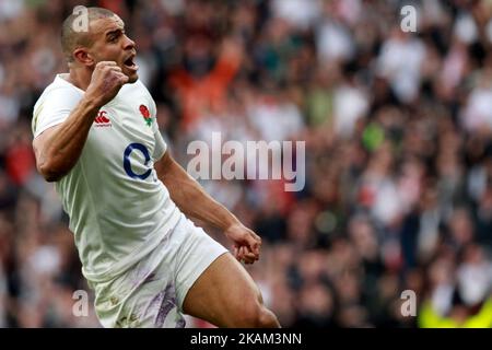 Englands Jonathan Joseph erzielt seinen zweiten Versuch beim RBS 6 Nations-Spiel zwischen England und Schottland im Twickenham Stadium am 11. März 2017 in London, England. (Foto von Kieran Galvin/NurPhoto) *** Bitte benutzen Sie die Gutschrift aus dem Kreditfeld *** Stockfoto