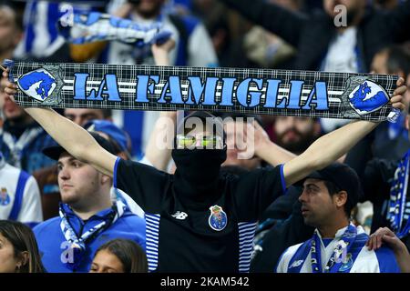 Fans von Porto am 14. März 2017 im Juventus-Stadion in Turin, Italien. (Foto von Matteo Ciambelli/NurPhoto) *** Bitte nutzen Sie die Gutschrift aus dem Kreditfeld *** Stockfoto