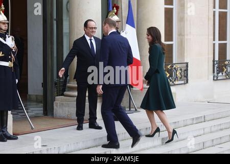 Prinzessin Catherine, Herzogin von Cambridge und Prinz William, Herzog von Cambridge, wurden am 17. März 2017 vom französischen Präsidenten Francois Hollande im Palais de l'Elysee in Paris, Frankreich, empfangen. (Foto von Mehdi Taamallah / Nurphoto) *** Bitte nutzen Sie die Gutschrift aus dem Kreditfeld *** Stockfoto