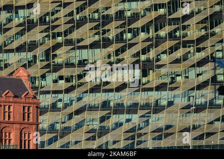 Ein Blick auf die Fassade des neuen Hauptquartiers der Zentralbank in den Docklands von Dublin. Am Montag, den 20. März 2017, in Dublin, Irland. (Foto von Artur Widak/NurPhoto) *** Bitte nutzen Sie die Gutschrift aus dem Kreditfeld *** Stockfoto