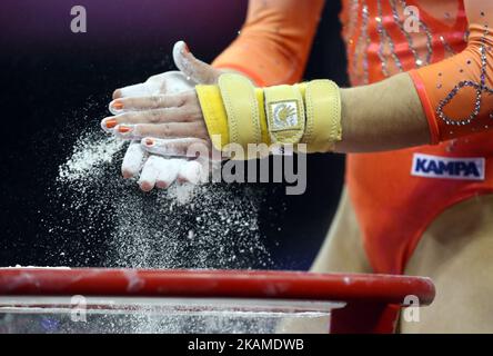 Kreide während der IPRO Sport World Cup of Gymnastics in der O2 Arena, London, England am 08. April 2017. (Foto von Kieran Galvin/NurPhoto) *** Bitte benutzen Sie die Gutschrift aus dem Kreditfeld *** Stockfoto