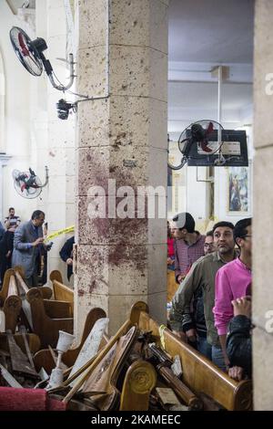 Selbstmordanschlag auf die St. George Church, in der Nildelta-Stadt Tanta, Ägypten, Sonntag, 9. April 2017. Bomben explodierten auf zwei koptische Kirchen in den nordägyptischen Städten Tanta und Alexandria, als Gläubige den Palmsonntag feierten, über 40 Menschen töteten und bei Angriffen, die von der Gruppe des Islamischen Staates behauptet wurden, zahlreiche weitere verletzte. (Foto von Ibrahim Ezzat/NurPhoto) *** Bitte nutzen Sie die Gutschrift aus dem Kreditfeld *** Stockfoto