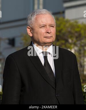 Jaroslaw Kaczynski, Vorsitzender der konservativen Partei „Recht und Gerechtigkeit“ (PiS) in Polen, bei Feierlichkeiten zum 7.. Jahrestag des Flugzeugabsturzes des Präsidenten in der Nähe von Smolensk im Präsidentenpalast in Warschau, Polen am 10. April 2017 (Foto: Mateusz Wlodarczyk/NurPhoto) *** Bitte nutzen Sie die Gutschrift aus dem Kreditfeld *** Stockfoto