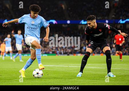 Manchester, Großbritannien. 02.. November 2022. Rico Lewis von Manchester City während des UEFA Champions League-Spiels zwischen Manchester City und Sevilla im Etihad Stadium, Manchester, England am 2. November 2022. Foto von Ben Wright. Nur zur redaktionellen Verwendung, Lizenz für kommerzielle Nutzung erforderlich. Keine Verwendung bei Wetten, Spielen oder Veröffentlichungen einzelner Clubs/Vereine/Spieler. Kredit: UK Sports Pics Ltd/Alamy Live Nachrichten Stockfoto