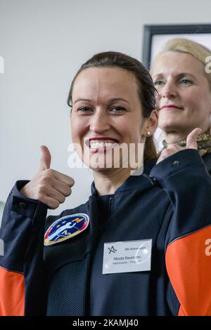 Nicola Baumann posiert für die Fotografen, nachdem sie am 19. April 2017 als nächste deutsche Astronautin in Berlin nominiert wurde. Sie wurden aus über 400 ersten Kandidaten ausgewählt und einer von ihnen wird 2020 zur ISS-Raumstation fliegen. (Foto von Emmanuele Contini/NurPhoto) *** Bitte benutzen Sie die Gutschrift aus dem Kreditfeld *** Stockfoto