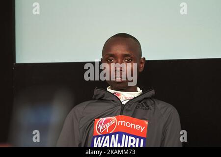 Daniel Wanjiru, Sieger der Männer-Elite, Kenias bei einer Pressekonferenz, nachdem er das Elite-Rennen der Männer beim London Marathon am 23. April 2017 in London gewonnen hatte. (Foto von Karyn Louise/NurPhoto) *** Bitte nutzen Sie die Gutschrift aus dem Kreditfeld *** Stockfoto