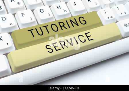 Schreiben mit Anzeige von Text Tutoring Service. Business Overview Advocacy Strategien zur Unterstützung von Umweltfragen Computertastatur und Symbol Stockfoto