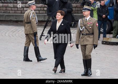 Die polnische Premierministerin Beata Szydlo anlässlich der zentralen Feierlichkeiten zum 226.. Jahrestag der Verabschiedung der polnischen Verfassung vom 03. Mai 1791 auf dem Schlossplatz in Warschau, Polen, am 3. Mai 2017 (Foto: Mateusz Wlodarczyk/NurPhoto) *** Bitte benutzen Sie die Gutschrift aus dem Kreditfeld *** Stockfoto