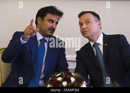 Der Emir von Katar, Tamim bin Hamad Al Thani (L) und der Präsident von Polen, Andrzej Duda (R), am 5. Mai 2017 im Präsidentenpalast in Warschau, Polen (Foto von Krystian Dobuszynski/NurPhoto) *** Bitte benutzen Sie die Gutschrift aus dem Kreditfeld *** Stockfoto