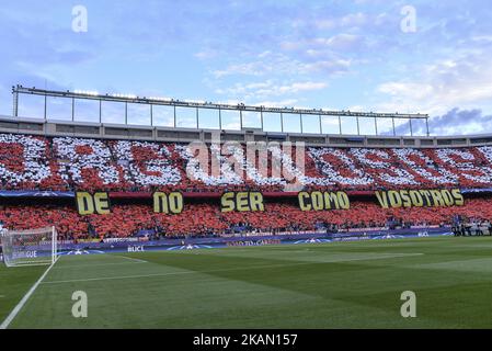 Ein allgemeiner Blick in den Boden vor dem UEFA Champions League Halbfinale der zweiten Etappe zwischen Club Atletico de Madrid und Real Madrid CF im Vicente Calderon Stadion am 10. Mai 2017 in Madrid, Spanien. (Foto von Isa Saiz/NurPhoto) *** Bitte nutzen Sie die Gutschrift aus dem Kreditfeld *** Stockfoto