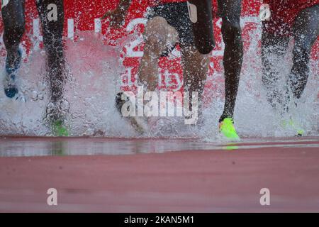 Männer Steeplechase Finale 3000m, während einer sportlichen Veranstaltung in Baku 2017 - 4th Islamic Solidarity Games im Baku Olympic Stadium. Am Donnerstag, den 18. Mai 2017 in Baku, Aserbaidschan. Foto von Artur Widak *** Bitte nutzen Sie die Gutschrift aus dem Kreditfeld *** Stockfoto