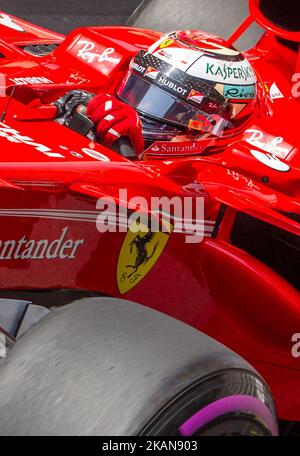 Kimi Raikkönen aus Finnland und Scuderia Ferrari-Fahrer gehen am 25. Mai 2017 in Monte Carlo, Monaco, während des Trainings zum Formel 1 Grand Prix de Monaco. (Foto von Robert Szaniszló/NurPhoto) *** Bitte nutzen Sie die Gutschrift aus dem Kreditfeld *** Stockfoto