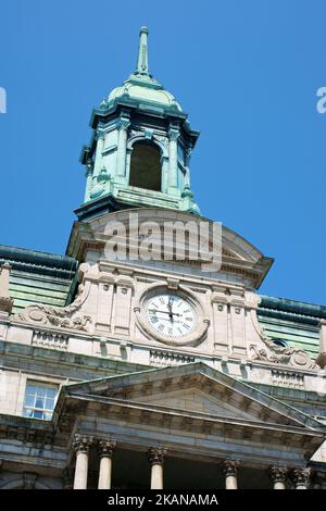 Montreal City Hall (Hôtel de Ville de Montréal) mit seinem Kupferdach. Es wurde im zweiten Empire-Stil zwischen 1872 und 1878 in Old Montreal (Vieux Stockfoto