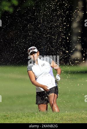 Lee Lopez aus Kalifornien trifft beim dritten Lauf der LPGA Volvik Championship im Travis Pointe Country Club, Ann Arbor, MI, USA, am Samstag, den 27. Mai, aus dem Bunker auf dem 4. Green 2017. (Foto von Jorge Lemus/NurPhoto) *** Bitte benutzen Sie die Gutschrift aus dem Kreditfeld *** Stockfoto