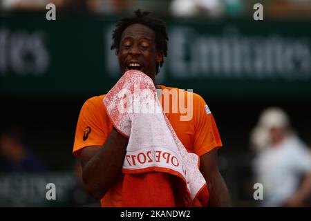 Gael Monfils aus Frankreich reagiert während der Roland Garros French Tennis Open 2017, am 1. Juni 2017, im Roland Garros Stadion in Paris, Frankreich (Foto von Mehdi Taamallah/NurPhoto) *** Bitte benutzen Sie die Gutschrift aus dem Kreditfeld *** Stockfoto