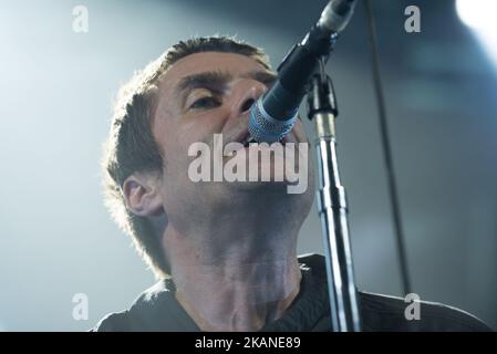 Liam Gallagher, der legendäre britische Frontmann, tritt am 1.. Juni 2017 bei Electric Brixton auf, seiner ersten Solo-Tournee in london. Der ehemalige Sänger von Oasis und Beady Eye spielt mit seiner Band Live-Songs von seiner ersten Soloveröffentlichung „As You Was“, zu der auch die ehemaligen Babishambles, Drew McConnell (Bass) und die ehemaligen Kasabian und Beady Eye, Jay Mehler (Gitarre) gehören. (Foto von Alberto Pezzali/NurPhoto) *** Bitte nutzen Sie die Gutschrift aus dem Kreditfeld *** Stockfoto