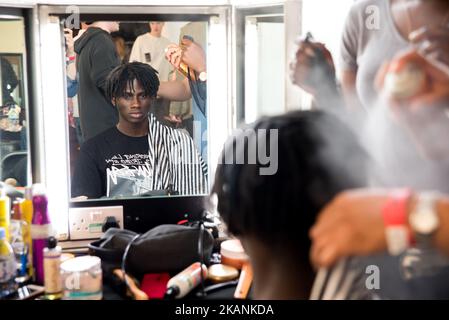 Allgemeiner Blick auf die Backstage vor Liam Hodges Modenschau im Rahmen der London Fashion Week Men's SS18, London am 9. Juni 2017. (Foto von Alberto Pezzali/NurPhoto) *** Bitte nutzen Sie die Gutschrift aus dem Kreditfeld *** Stockfoto