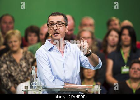 Co-Chef und Spitzenkandidat der Grünen (Buendnis 90/die Grünen) für die Bundestagswahl Cem Oezdemir spricht während des Bundeskongresses am 16. Juni 2017 im Velodrom in Berlin. (Foto von Emmanuele Contini/NurPhoto) *** Bitte benutzen Sie die Gutschrift aus dem Kreditfeld *** Stockfoto