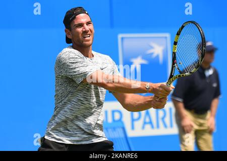 Adrian Mannarino (FRA) beim ersten Lauf der AEGON Championships 2017 im Queen's Club, London, am 18. Juni 2017. (Foto von Alberto Pezzali/NurPhoto) *** Bitte nutzen Sie die Gutschrift aus dem Kreditfeld *** Stockfoto