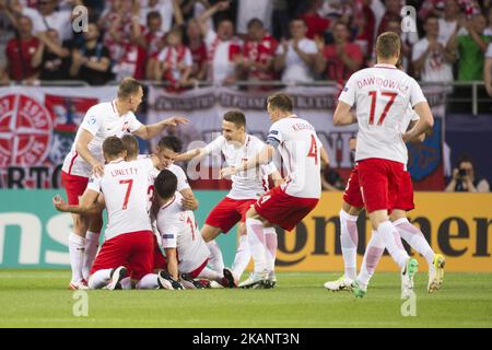 Polnische Spieler feiern Lukasz Moneta-Score während der UEFA-U-21-Europameisterschaft 2017 Gruppe Ein Spiel zwischen Polen und Schweden im Lublin-Stadion in Lublin, Polen am 19. Juni 2017 (Foto von Andrew Surma/NurPhoto) *** Bitte benutzen Sie die Gutschrift aus dem Kreditfeld *** Stockfoto