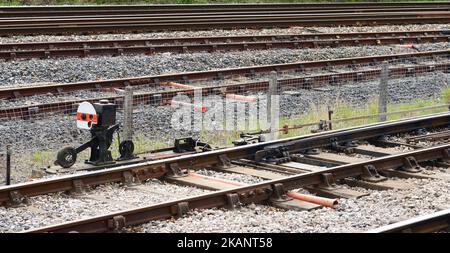 Das Bodensignal zeigt an der Station Totnes Riverside auf der South Devon Railway, neben der Hauptlinie. Stockfoto