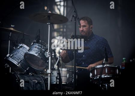 Zach Lind von der amerikanischen Rockband Jimmy Eat World auf der Bühne, als sie am 21.. Juni 2017 im Ippodromo San Siro in Mailand, Italien, auftreten. (Foto von Roberto Finizio/NurPhoto) *** Bitte nutzen Sie die Gutschrift aus dem Kreditfeld *** Stockfoto