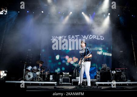 Die amerikanische Rockband Jimmy Eat World stand auf der Bühne, als sie am 21.. Juni 2017 im Ippodromo San Siro in Mailand, Italien, auftreten. (Foto von Roberto Finizio/NurPhoto) *** Bitte nutzen Sie die Gutschrift aus dem Kreditfeld *** Stockfoto