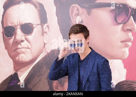 Die Schauspielerin Ansel Elgort nimmt am 23. Juni 2017 in Madrid, Spanien, an einer Fotozelle für „Baby Driver“ im Villa Magna Hotel Teil. (Foto von Oscar Gonzalez/NurPhoto) *** Bitte benutzen Sie die Gutschrift aus dem Kreditfeld *** Stockfoto