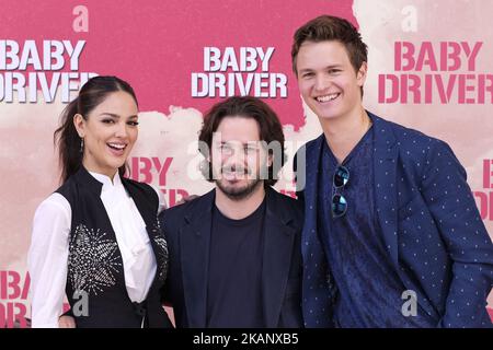 Die Schauspielerin Eiza Gonzalez, der Regisseur Edgar Wright und die Schauspielerin Ansel Elgort nehmen am 23. Juni 2017 in Madrid, Spanien, an einer Fotozelle für „Baby Driver“ im Villa Magna Hotel Teil (Foto von Oscar Gonzalez/NurPhoto) *** Bitte verwenden Sie die Gutschrift aus dem Kreditfeld *** Stockfoto