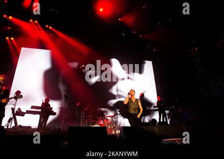 Die englische elektronische Rockband Depeche Mode, die am 27. Juni 2017 im San Siro Stadium in Mailand, Italien, auf der Bühne zu sehen war.(Foto: Roberto Finizio/NurPhoto) *** Bitte benutzen Sie die Gutschrift aus dem Credit Field *** Stockfoto