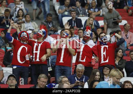 Chilenische Nationalmannschaftsfans beim FIFA Confederations Cup Russia 2017 Halbfinalspiel zwischen Portugal und Chile in der Kazan Arena am 28. Juni 2017 in Kazan, Russland. (Foto von Mike Kireev/NurPhoto) *** Bitte nutzen Sie die Gutschrift aus dem Kreditfeld *** Stockfoto