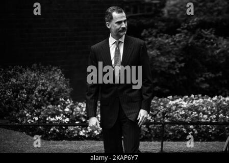 Der spanische König, der König, ist in der Downing Street 10 zu einem Treffen mit der Premierministerin Theresa May, London, am 13. Juli 2017 abgebildet. Es handelt sich um den ersten Staatsbesuch des derzeitigen Königs, der König und Königin Letizia, der letzte im Jahr 1986 mit König Juan Carlos und Königin Sofia. (Foto von Alberto Pezzali/NurPhoto) *** Bitte nutzen Sie die Gutschrift aus dem Kreditfeld *** Stockfoto