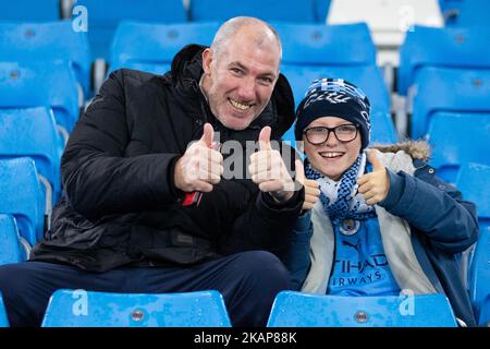 Manchester, Großbritannien. 2.. November 2022. Manchester City-Fans beim UEFA Champions League Group G-Spiel zwischen Manchester City und dem FC Sevilla im Etihad Stadium, Manchester, am Mittwoch, den 2.. November 2022. (Kredit: Mike Morese | MI News) Kredit: MI News & Sport /Alamy Live News Stockfoto
